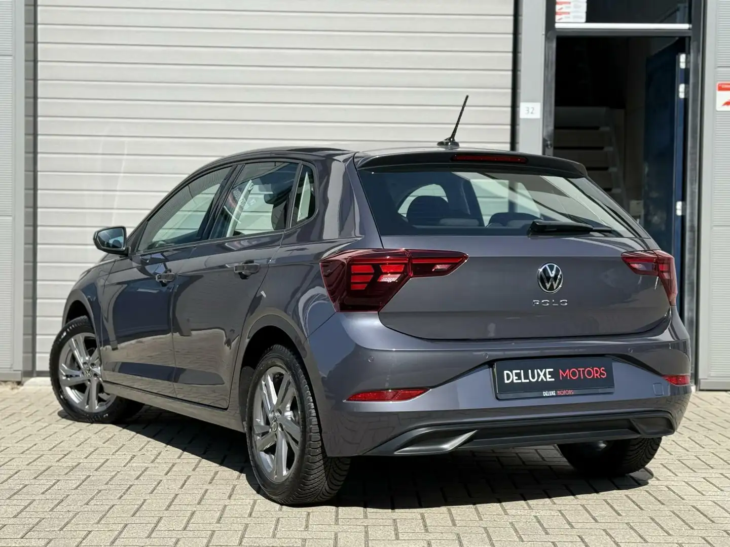 Volkswagen Polo 1.0 TSI DSG Life BTW CarPlay|Stoelverw|Navi Gris - 2