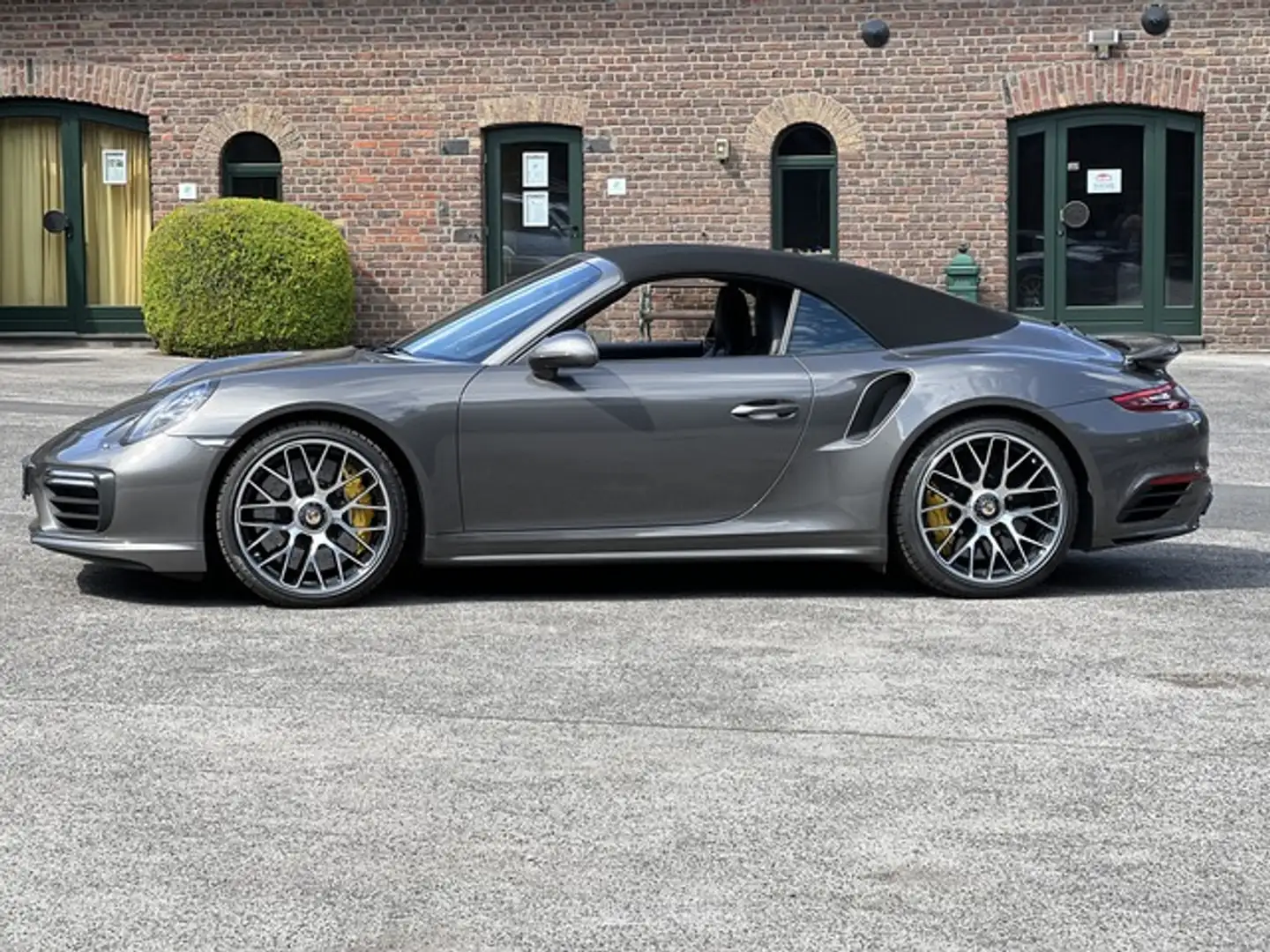 Porsche 991 911 Turbo S Cabriolet *LIFTSYSTEM*LED*SITZBELÜFTU Gris - 1