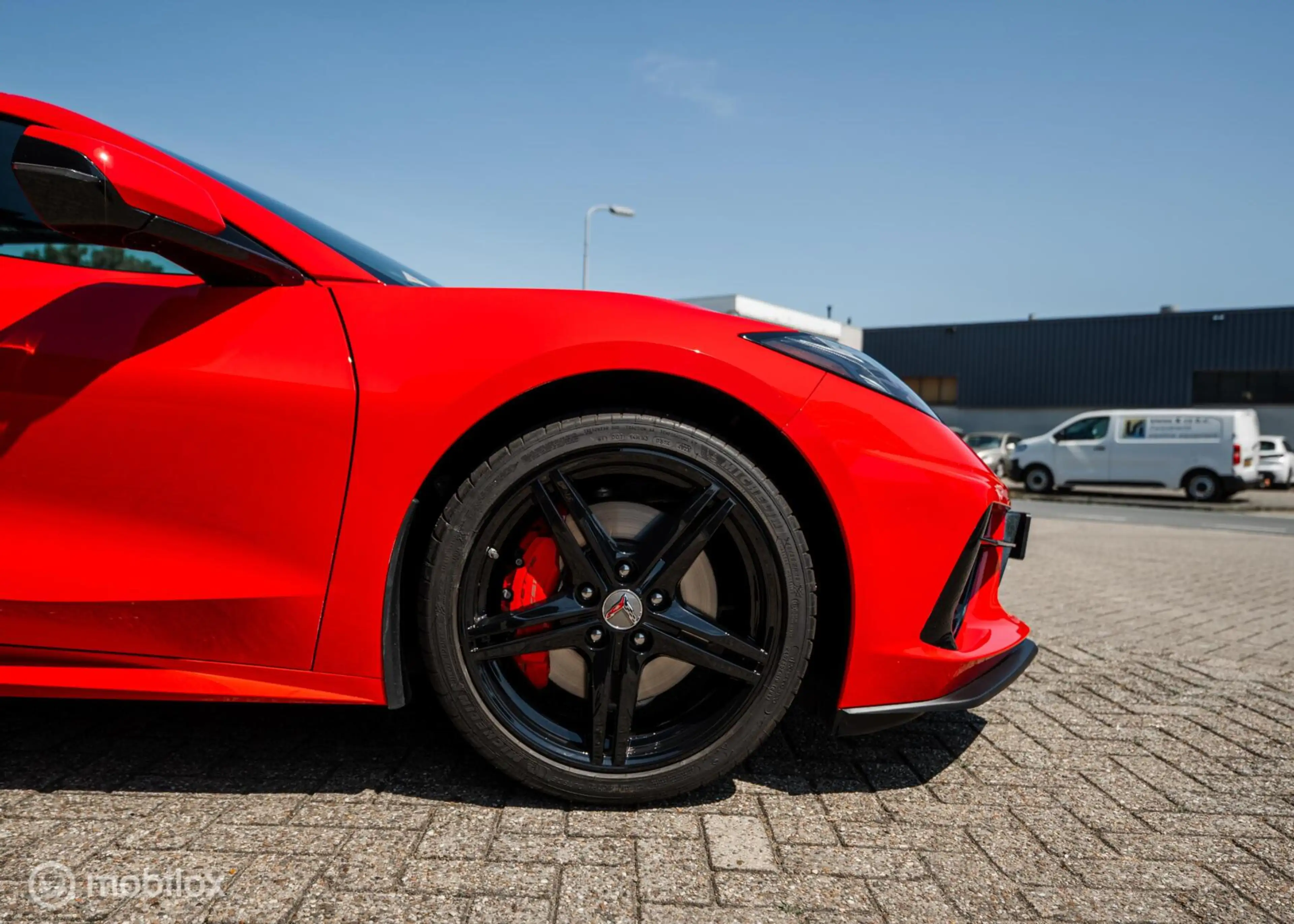 Chevrolet Corvette USA C8 Stingray — photo 12