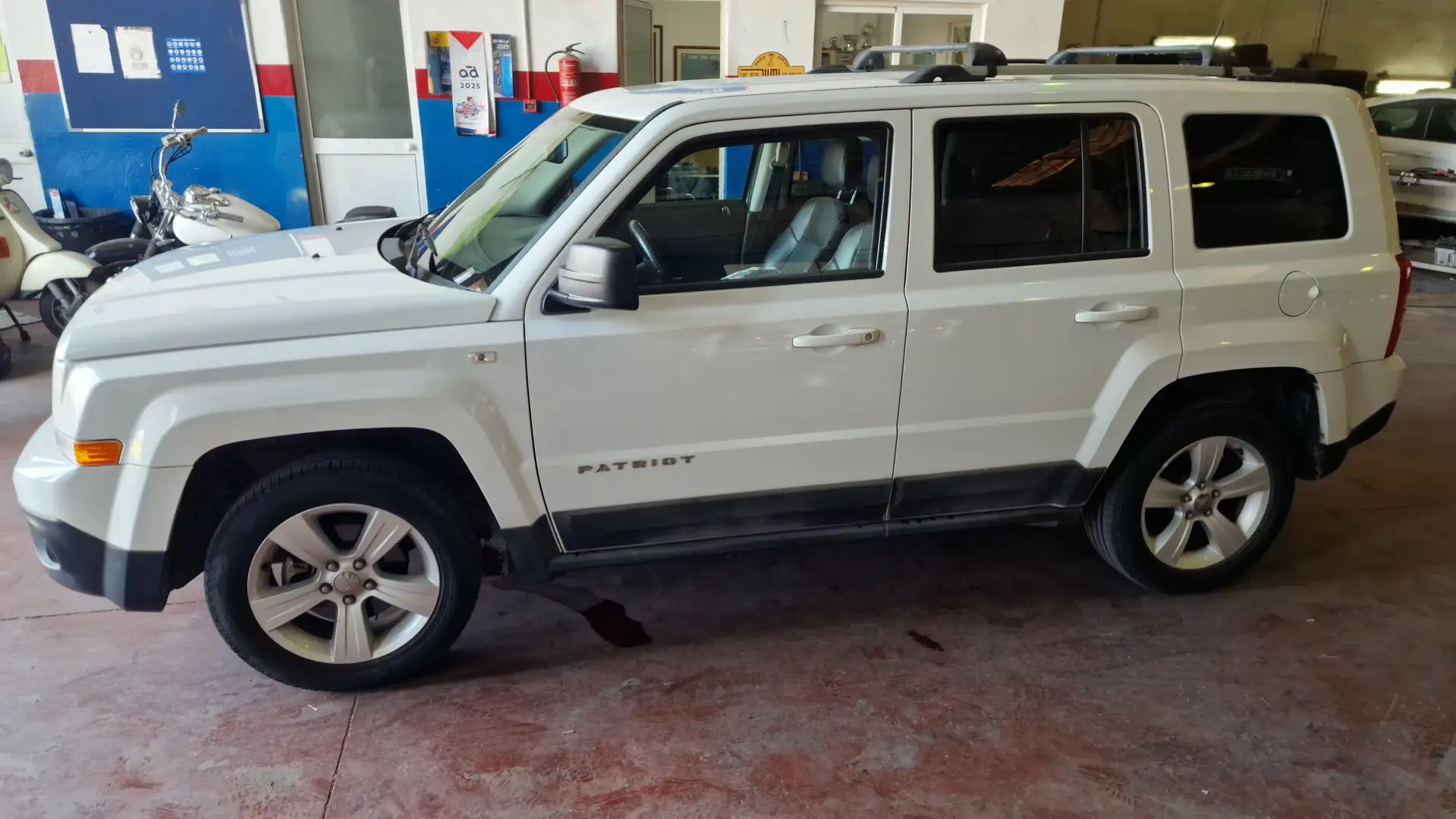 Jeep Patriot Patriot 2.2 crd Limited 4wd my11 Blanc - 2