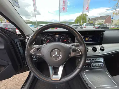 Annonce voiture d'occasion Mercedes-Benz E 250 - CARADIZE