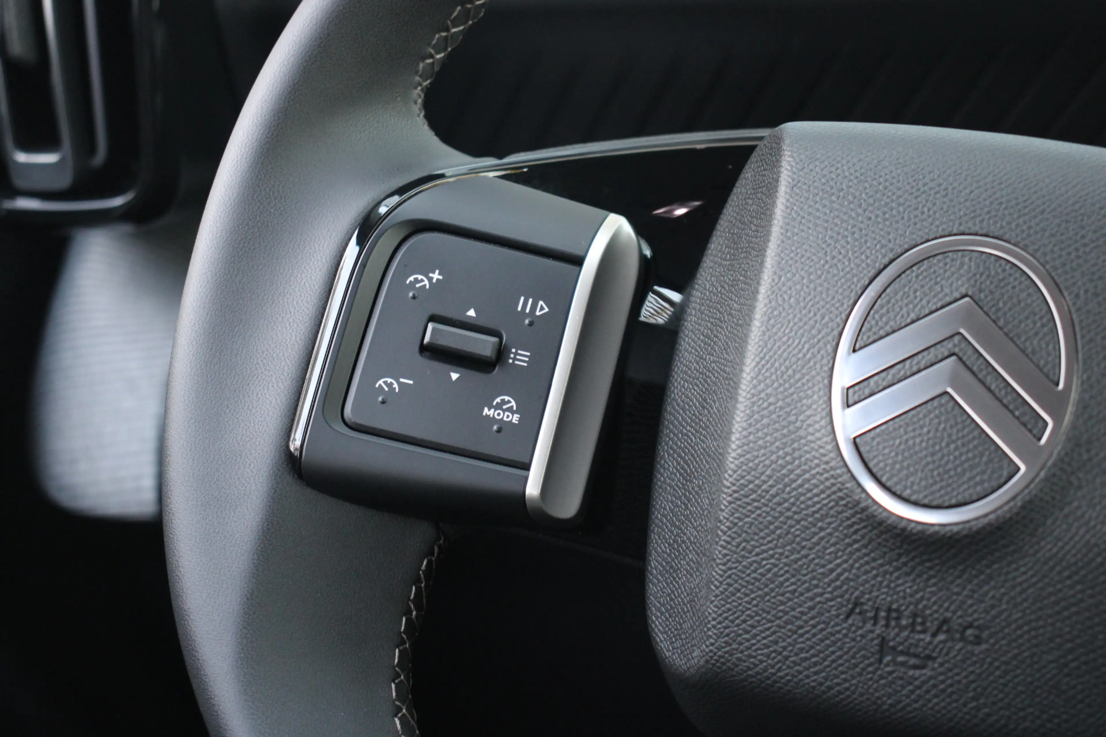 Citroen E-C3 Plus 113pk Comfort Range 44 kWh — photo 9