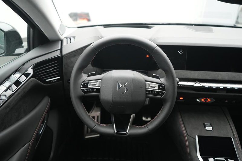DS Automobiles DS 4 PERFORMANCE LINE PureTech 130 — photo 7
