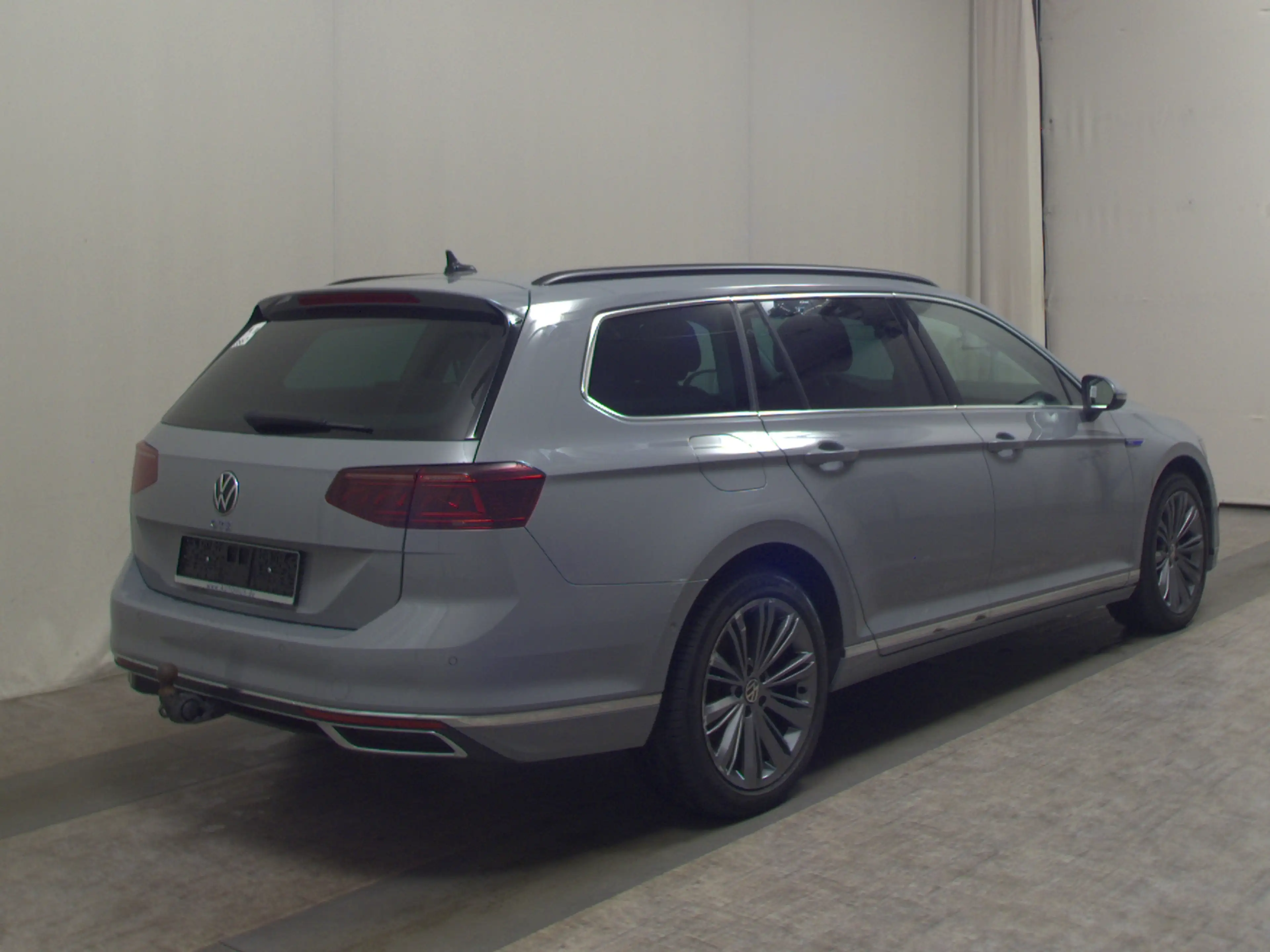 Volkswagen Passat Variant — photo 4