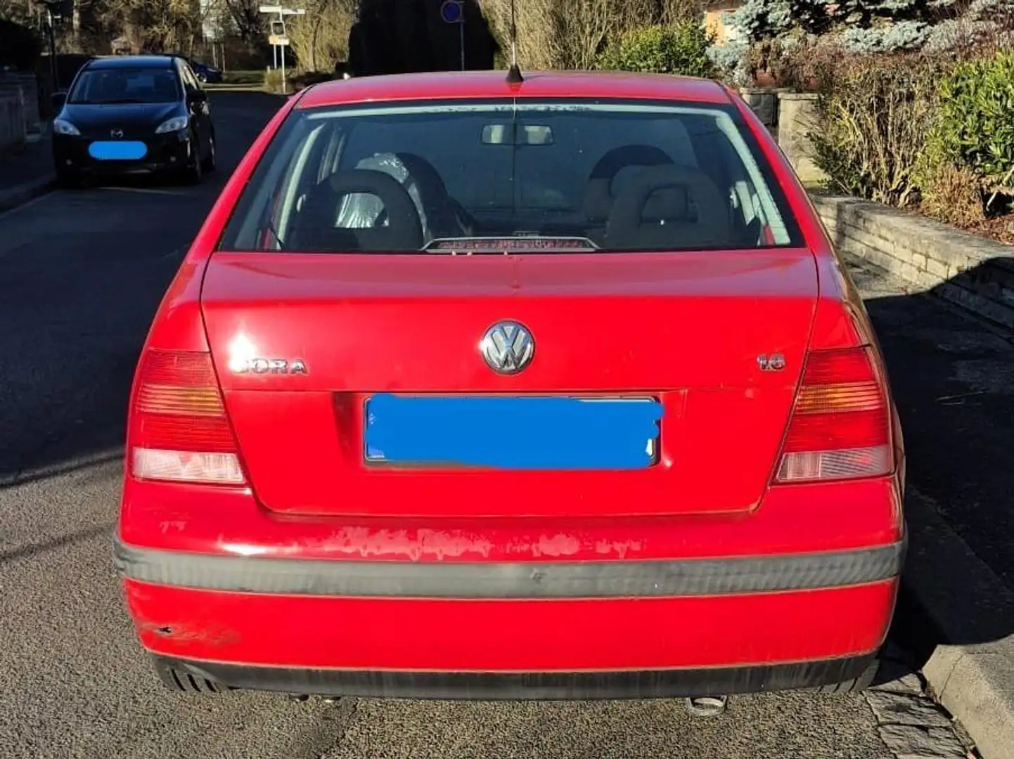 Volkswagen Bora 1.6 Trendline Automatik Rojo - 1