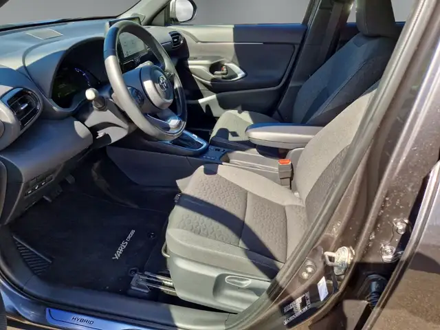 Toyota Yaris Cross view 10