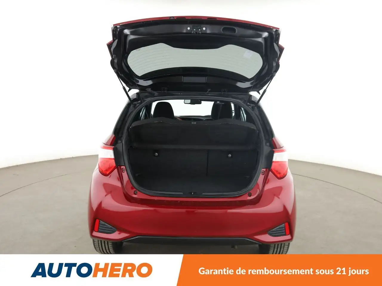 Toyota Yaris Yaris — photo 16