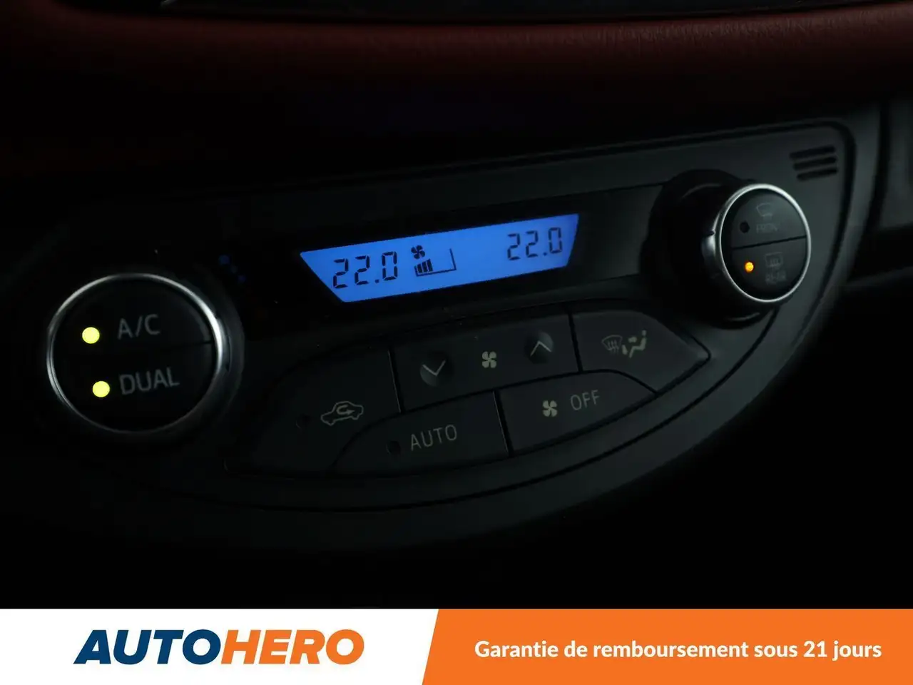 Toyota Yaris Yaris — photo 26