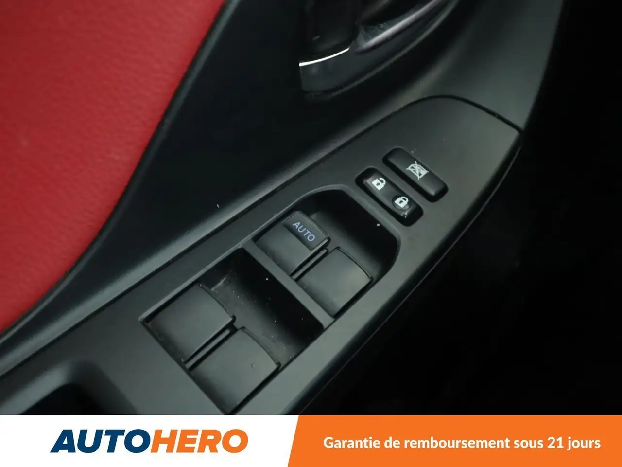 Toyota Yaris Yaris — photo 29