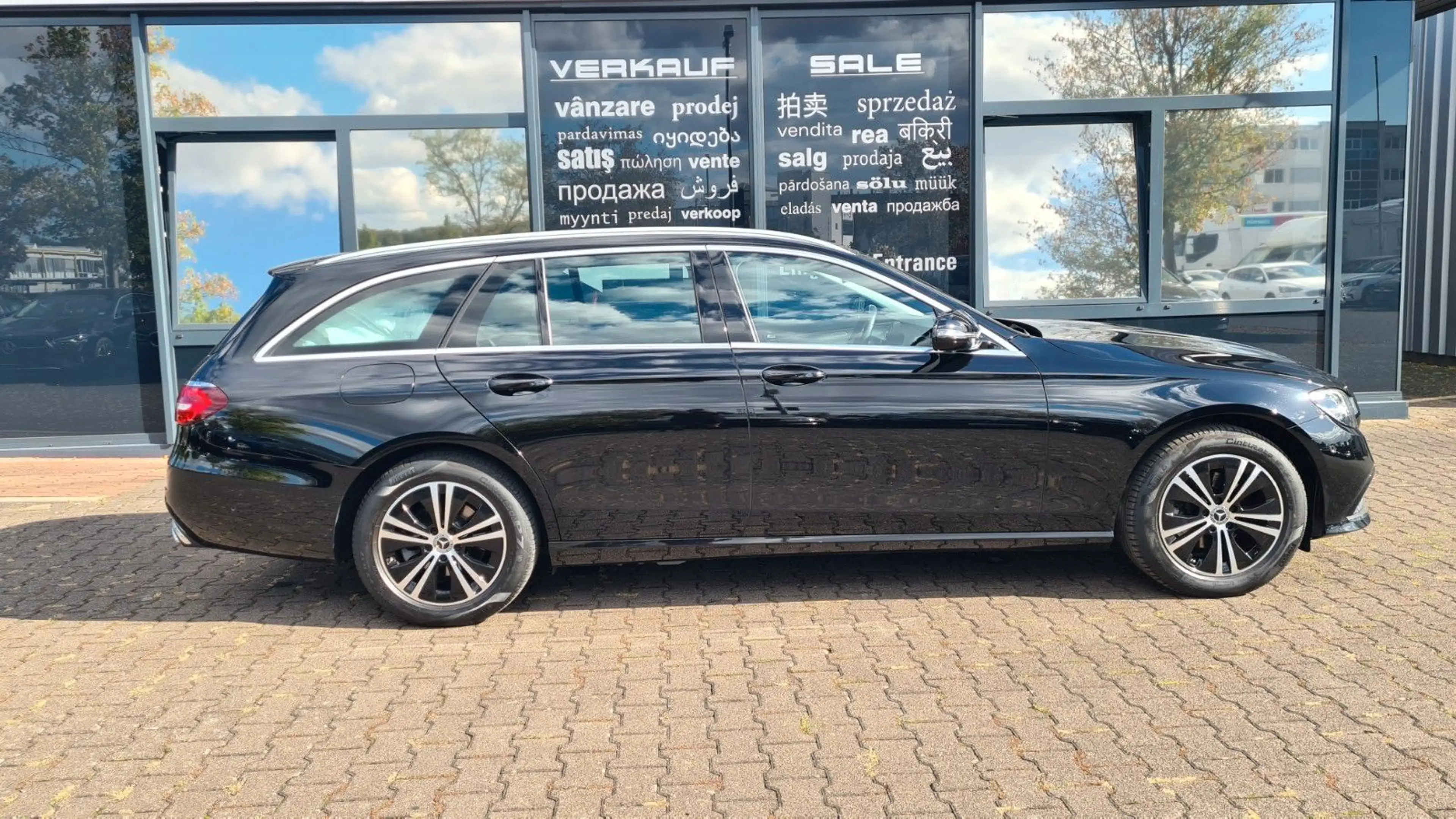 Mercedes-Benz E 200 d T - 9G Tronic - WIDE - AHK - 8 x ALU — photo 9