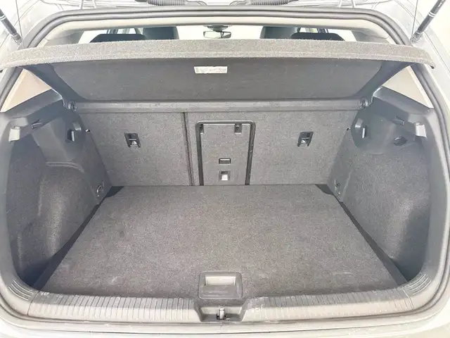 Volkswagen Golf view 12
