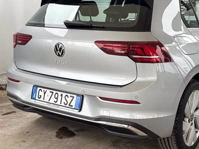 Volkswagen Golf view 18