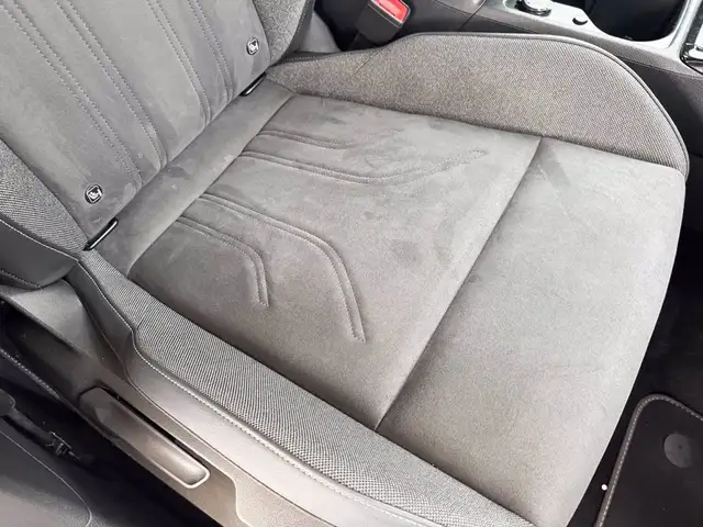 Volkswagen Golf view 9