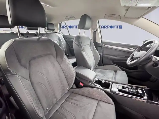 Volkswagen Golf view 8