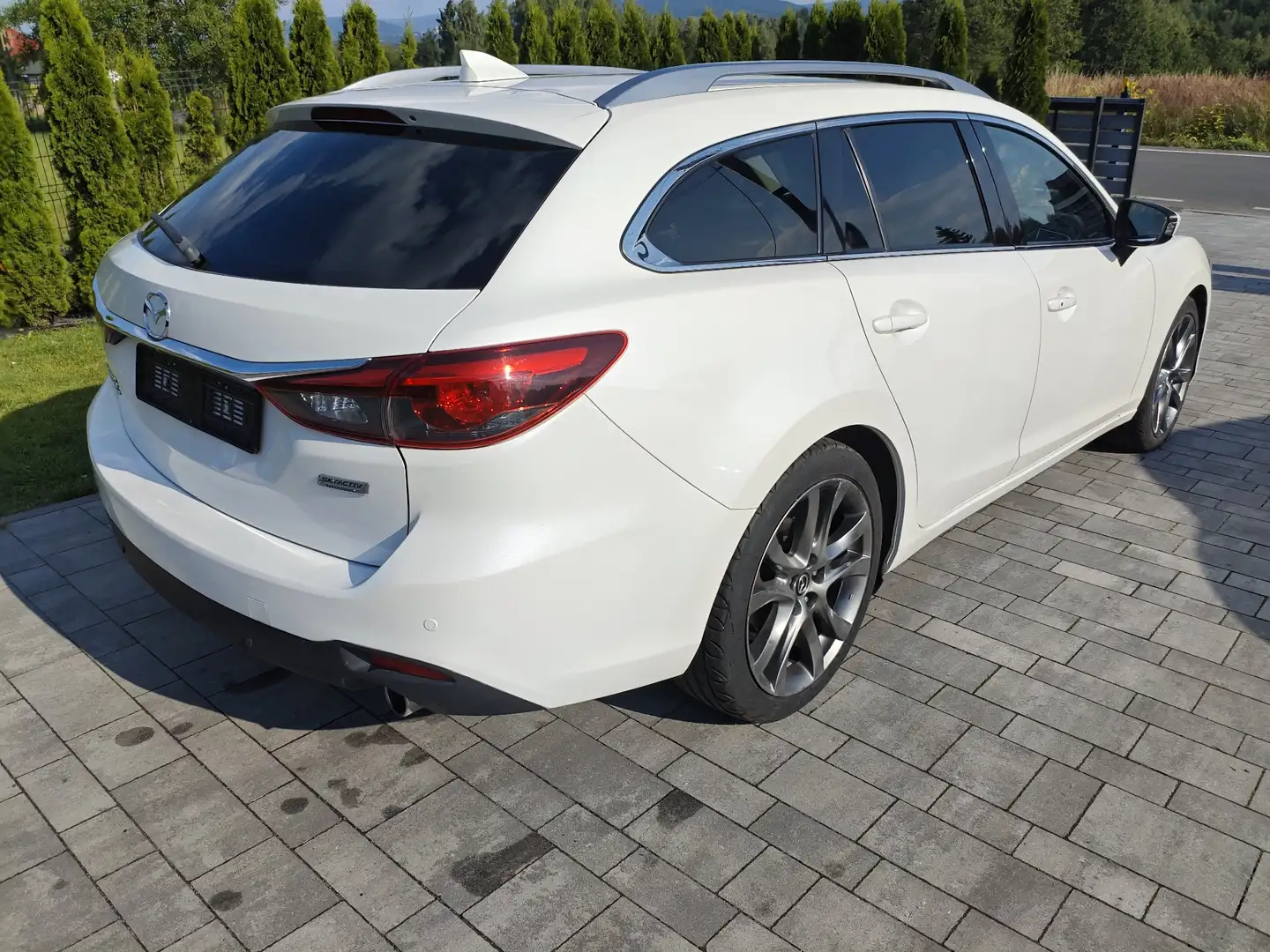Mazda 6 Kombi SKYACTIV-D 175 Drive i-ELOOP AWD Sports-Line - 2