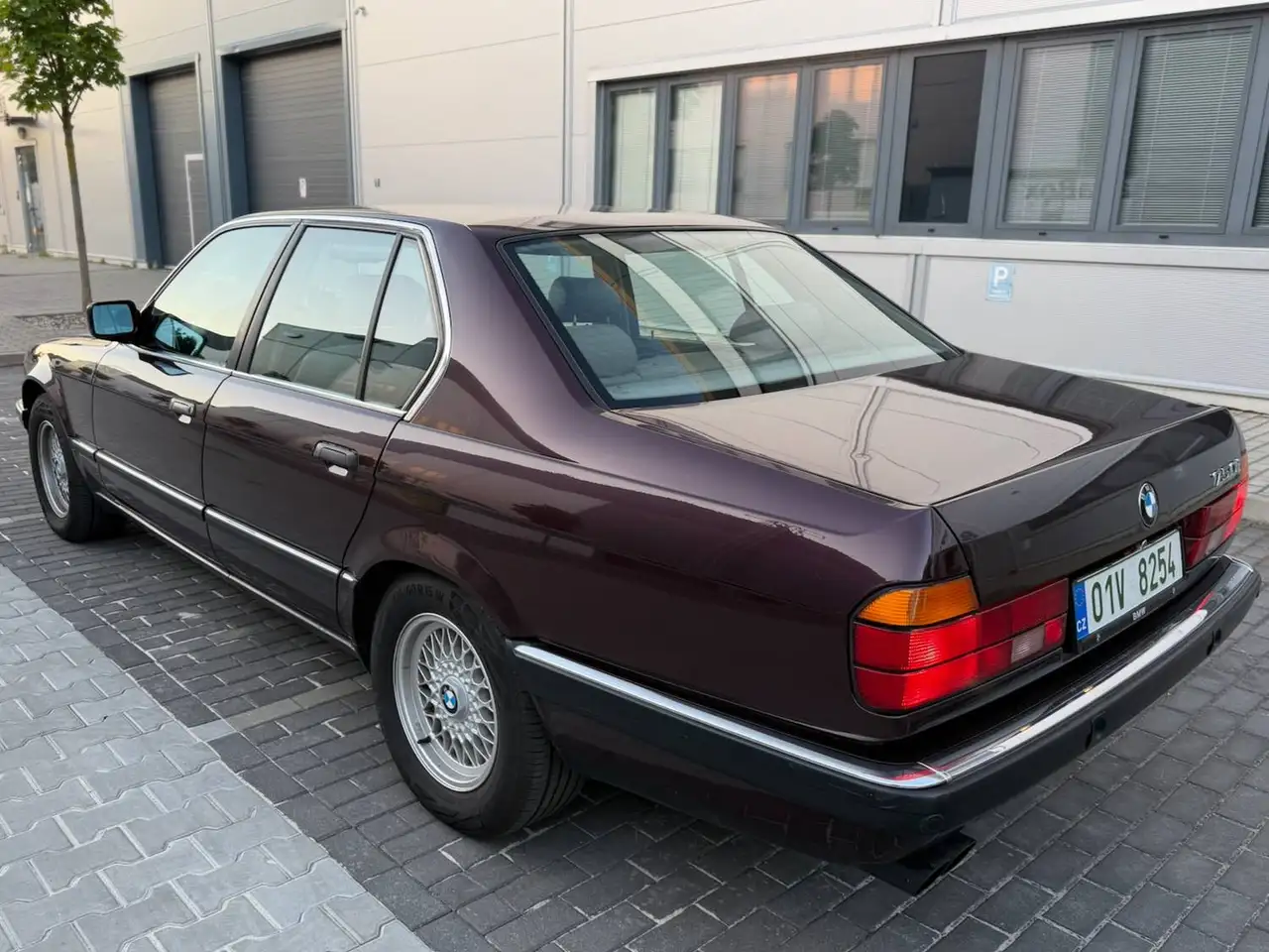 BMW 750i, foto 3