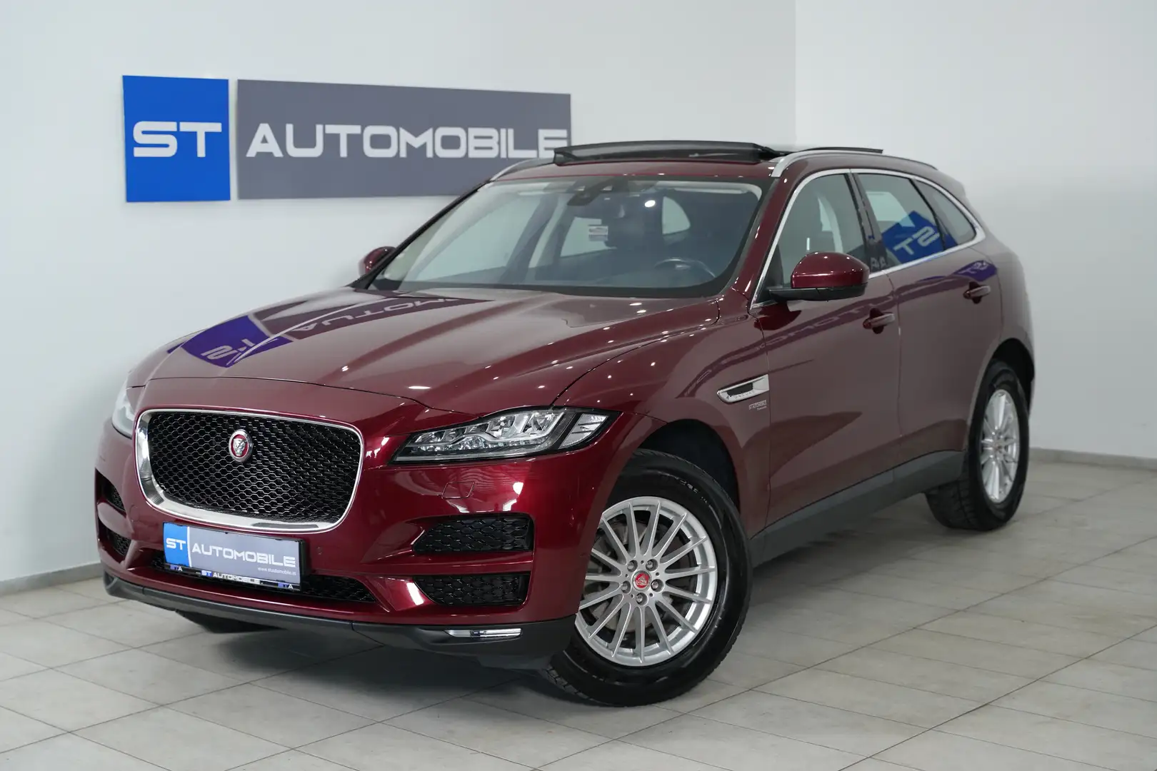 Jaguar F-Pace 20d AWD Portfolio Aut.// PANORAMADACH // NAVI // Rot - 1