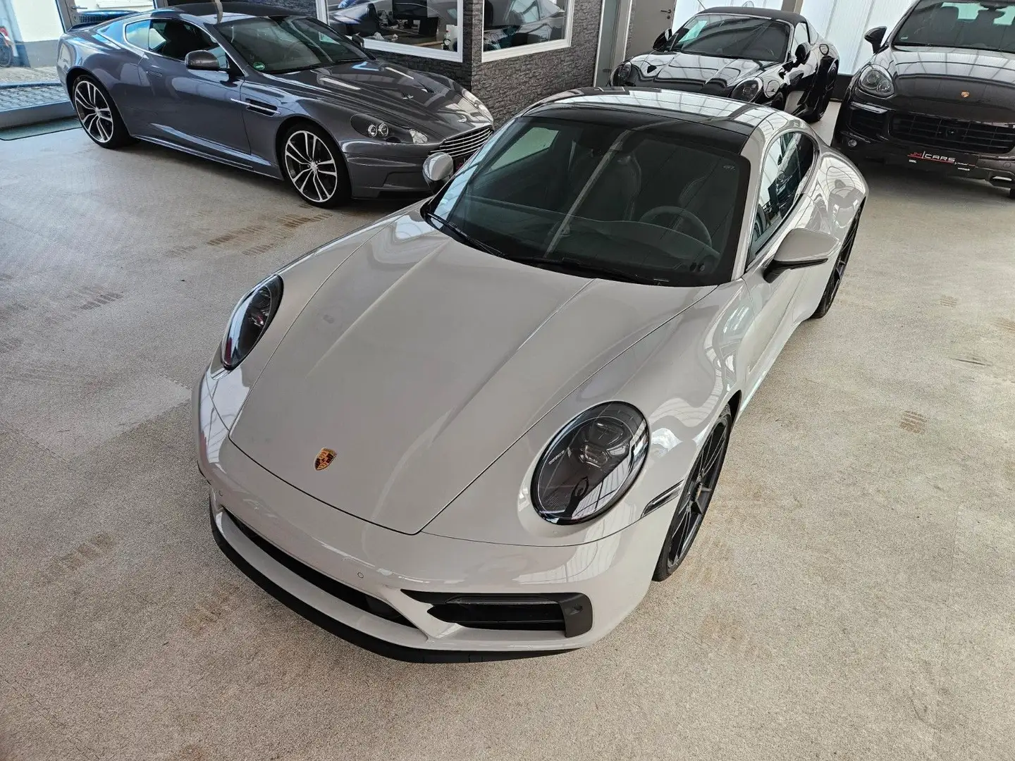 Porsche 992 Carrera 4 GTS *Carbon/Matrix/HAL/BOSE/Pano* Gris - 2