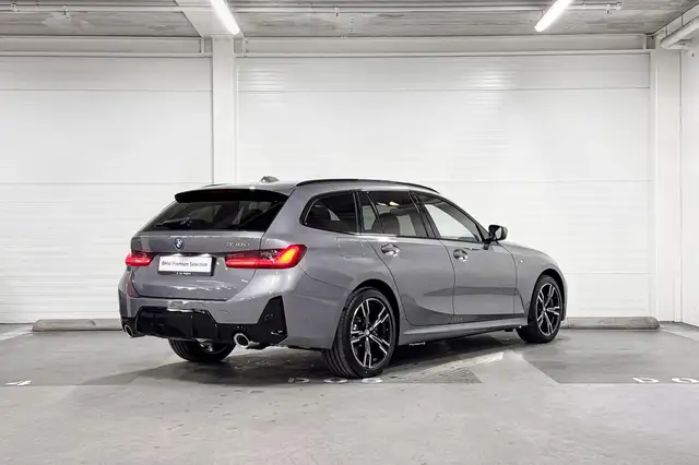 BMW 3 Series view 7