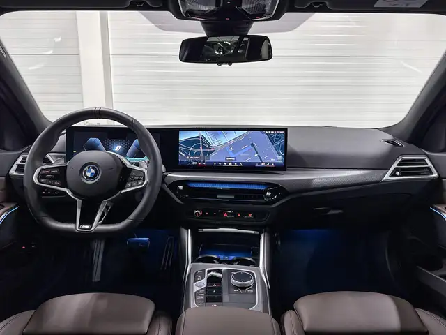 BMW 3 Series view 12