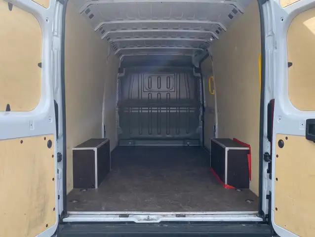 Fiat Ducato view 11