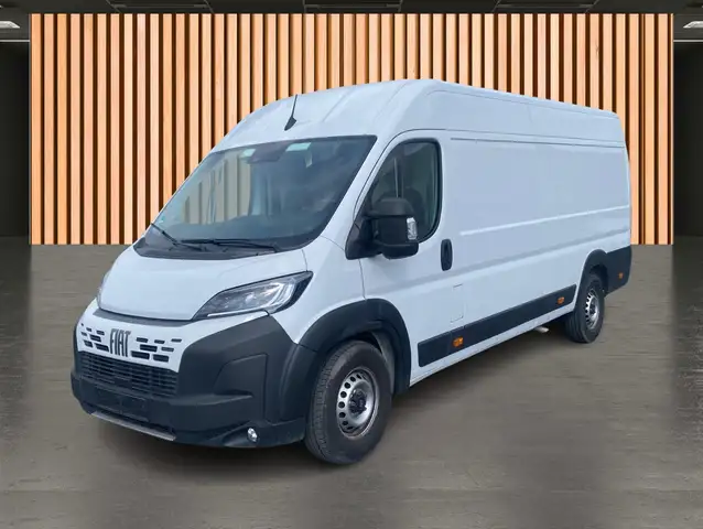 Fiat Ducato view 2