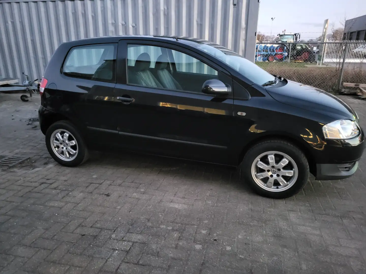 Volkswagen Fox Fox 1.2 Trendline Zwart - 1