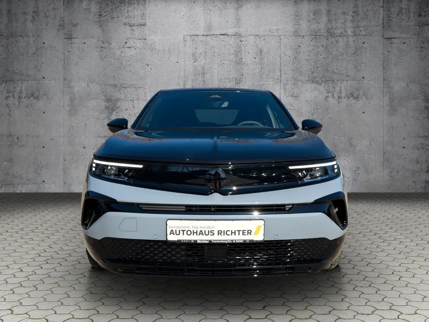 Opel Mokka-E Mokka GSE MATRIX-LED, NAVI, 20" ALU, ALCANTARA Gris - 2