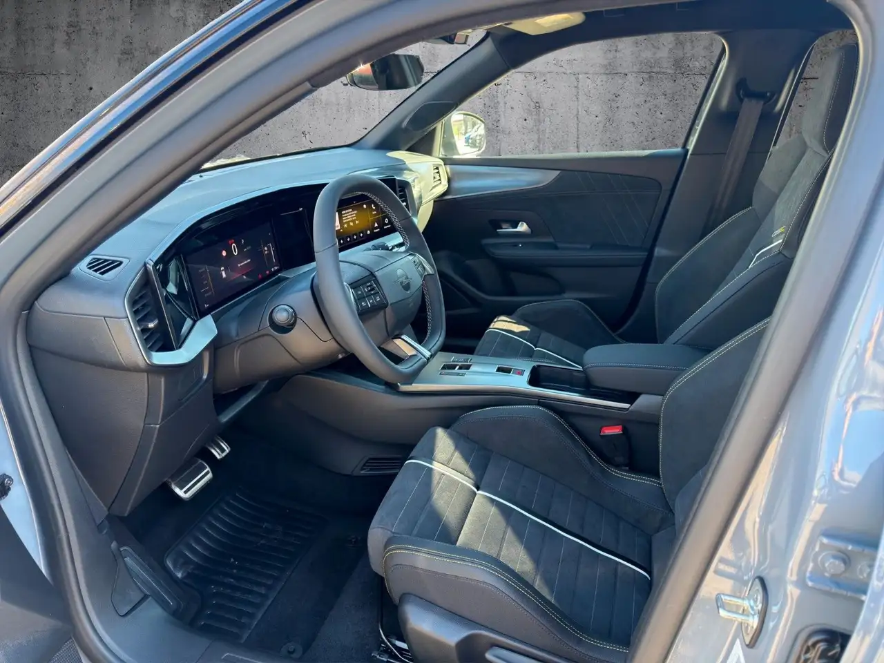 Opel Mokka-E Mokka GSE MATRIX-LED, NAVI, 20" ALU, ALCANTARA 14
