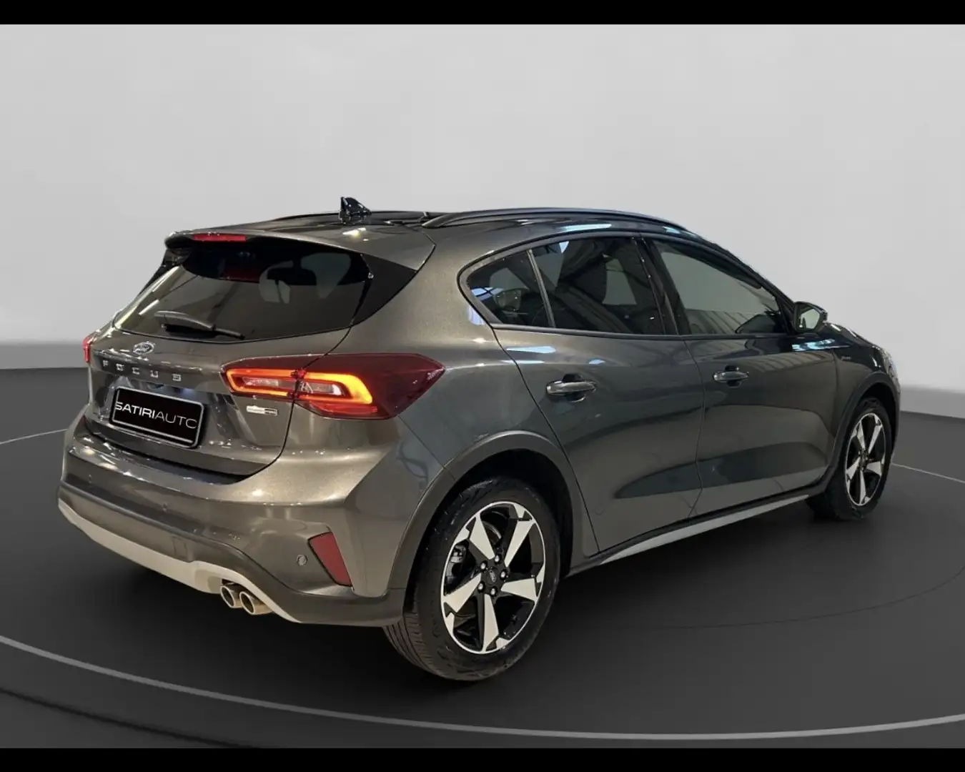 Ford Focus Active 5 porte 1.0 T EcoBoost Hybrid Grigio - 2
