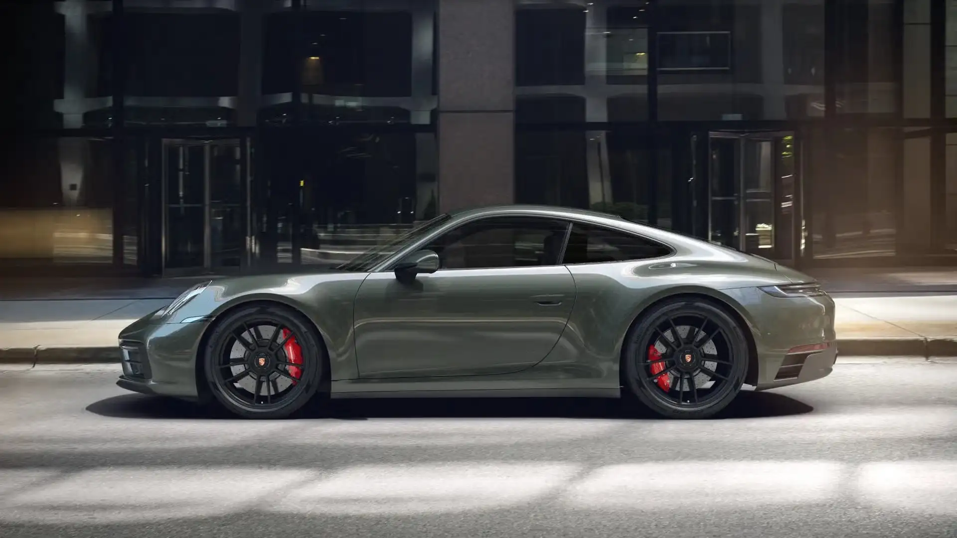 Porsche 992 .1 Carrera 2 GTS | ACC | keyless | Sport Chrono Groen - 2