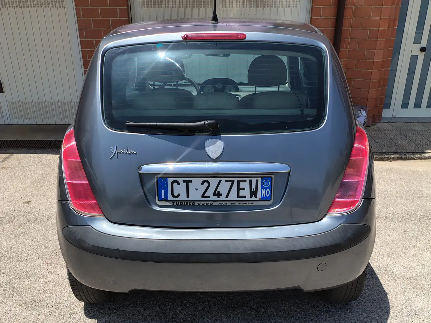 Lancia Ypsilon Ypsilon II 2005 1.2 16v  benzina Grigio - 2