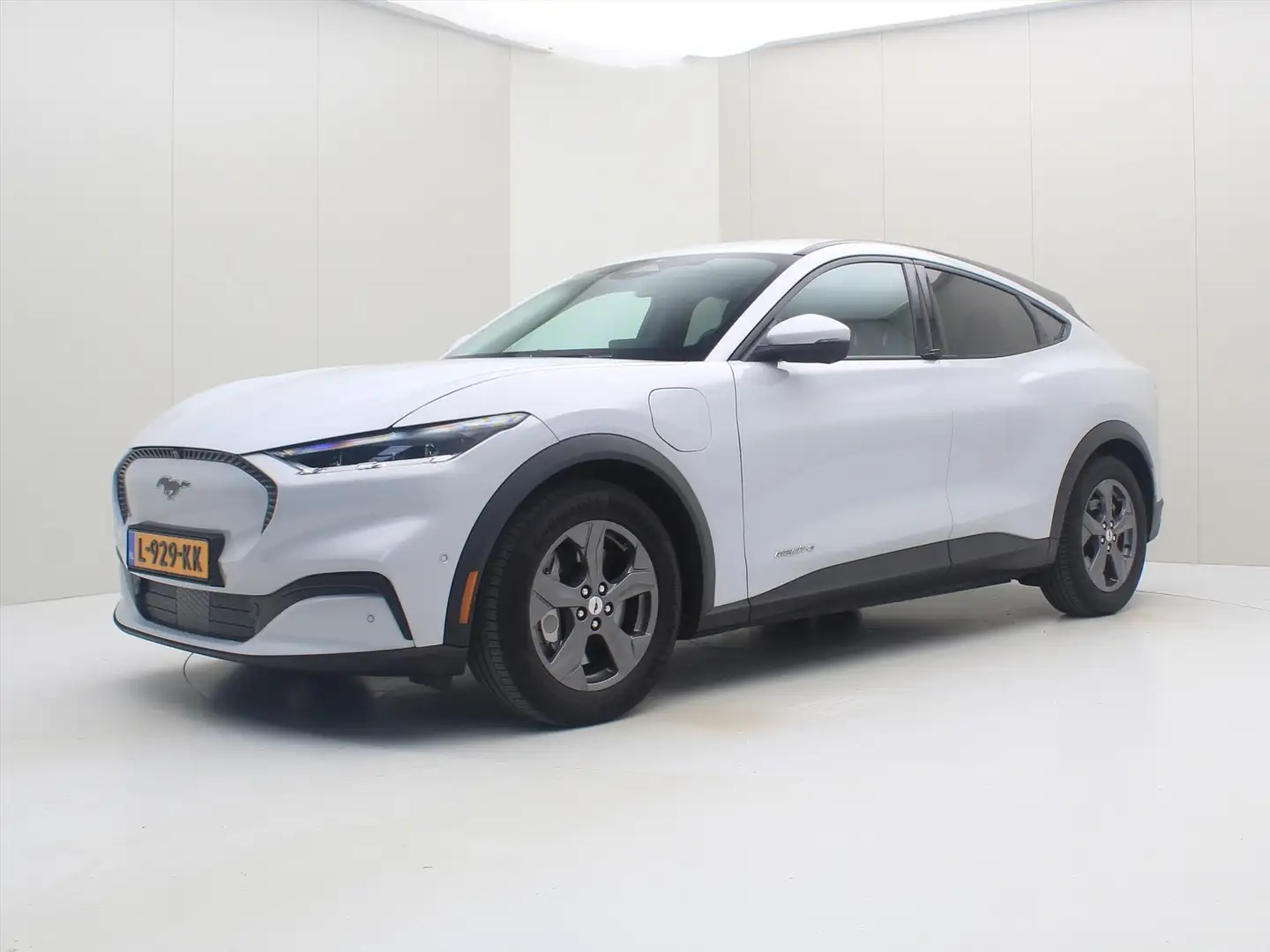 Ford Mustang Mach-E 75kWh 269pk RWD 94% SoH [ B&O+CARPLAY+ACC+LEDER+CA Wit - 1