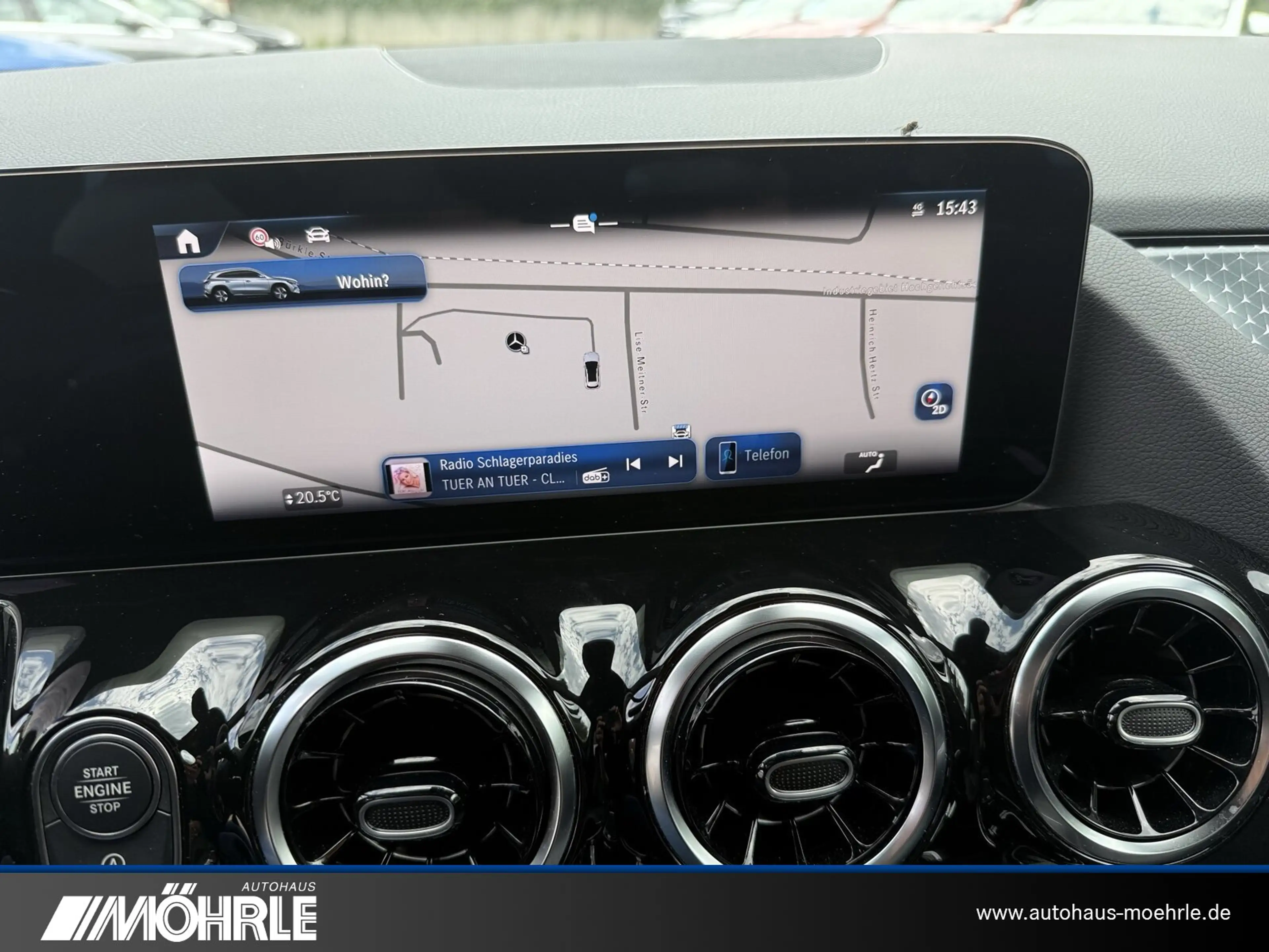 Mercedes-Benz GLA 180 GLA 180 Progressive Line Advanced Kamera LED Klima — photo 9