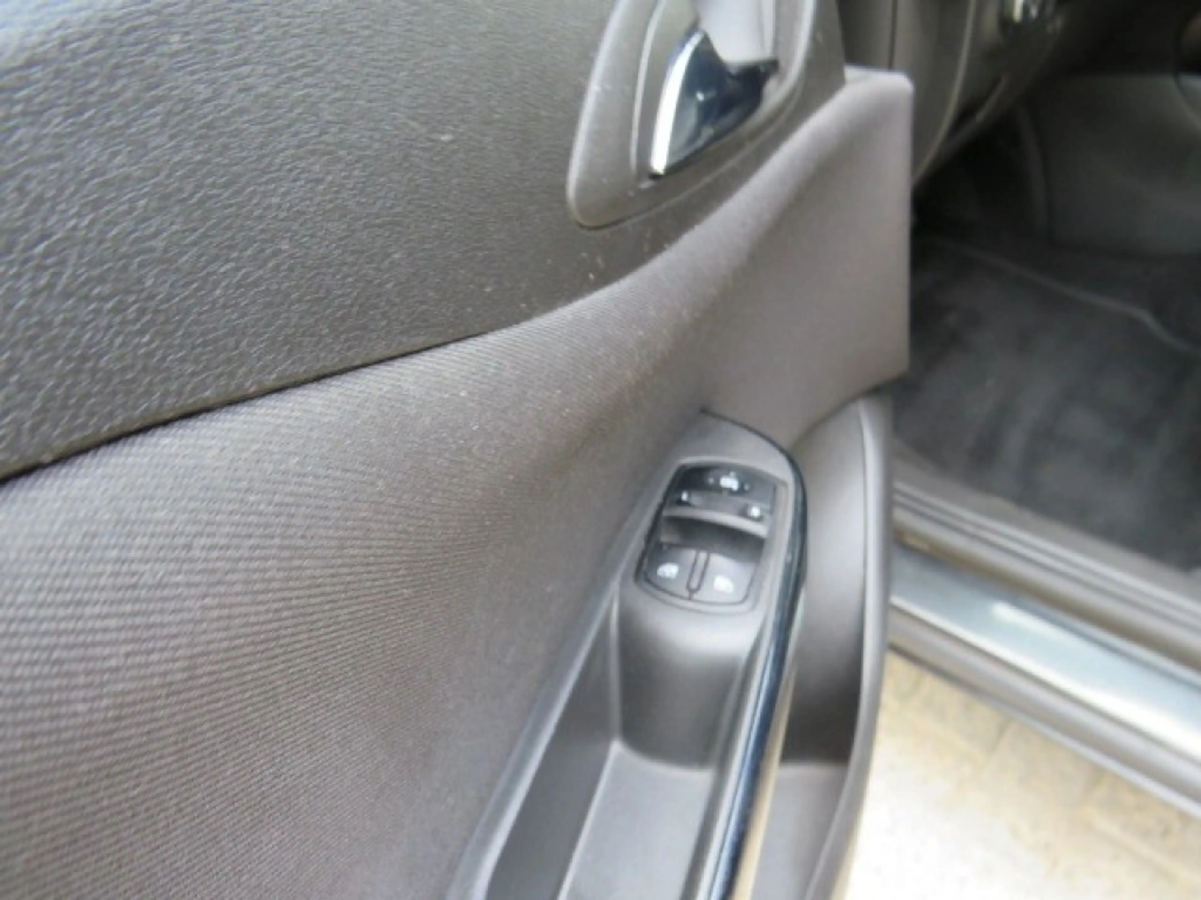 Opel Corsa-e 1.4 BUSINESS+ — photo 9