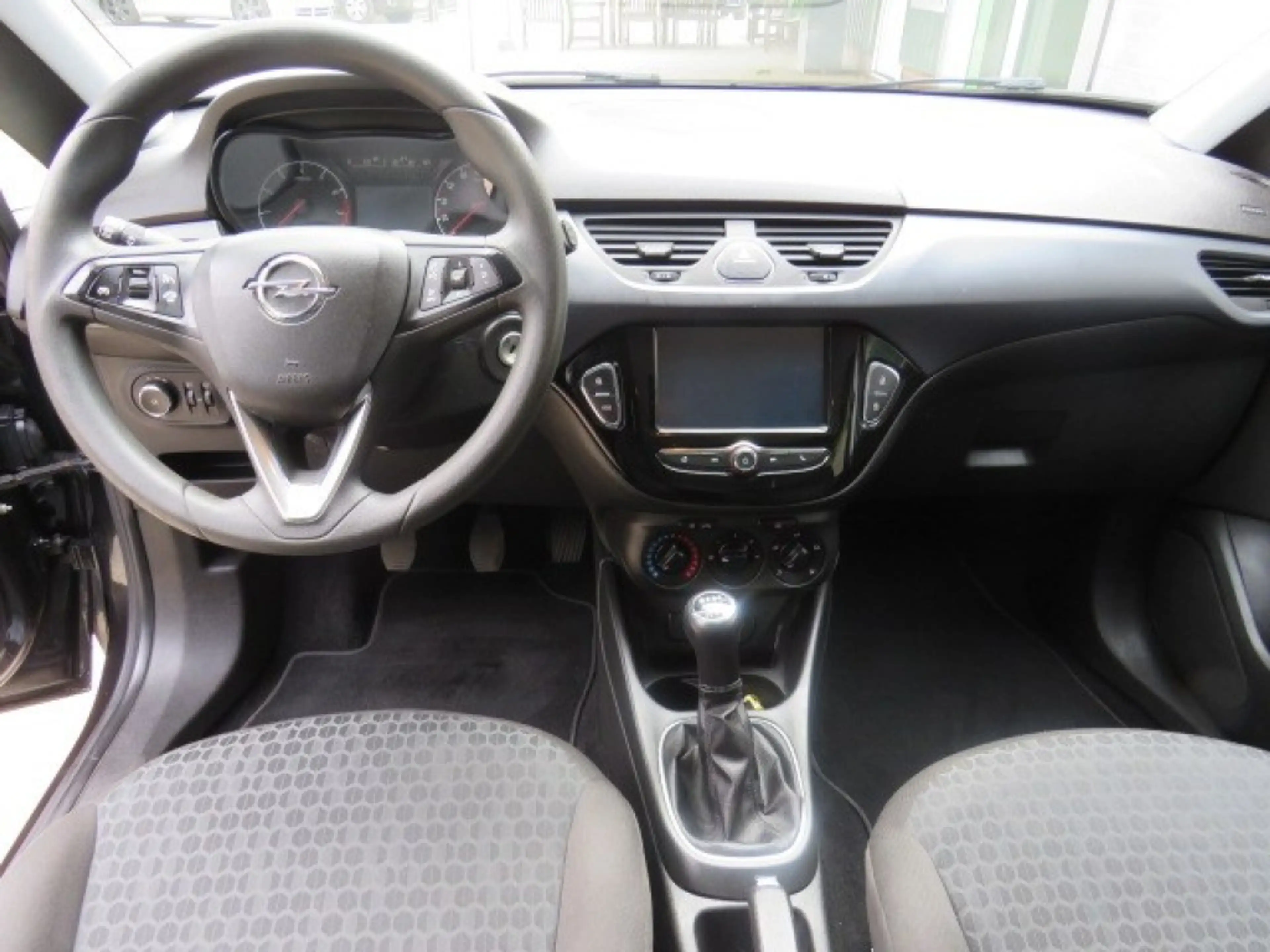 Opel Corsa-e 1.4 BUSINESS+ — photo 10
