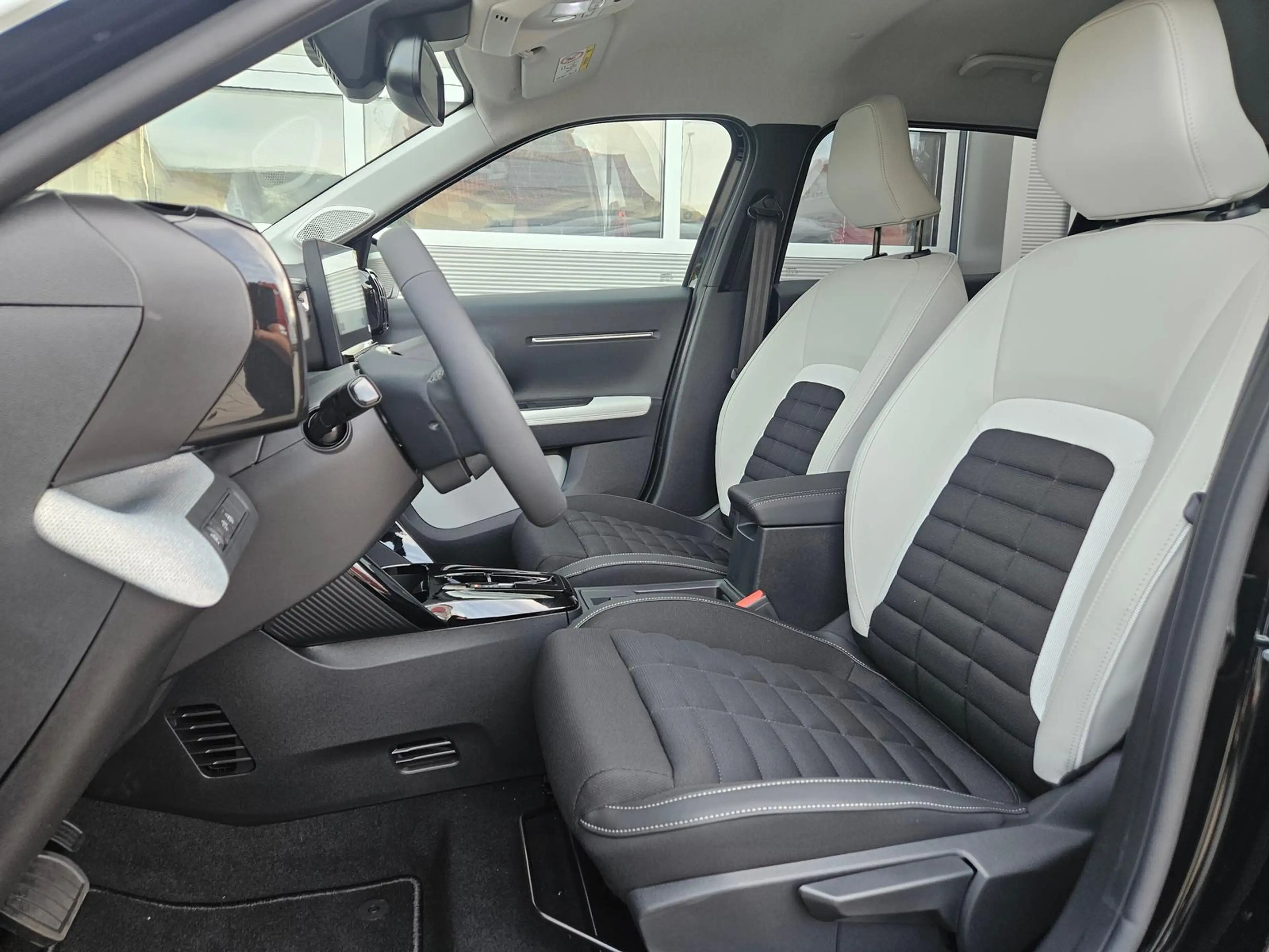 Citroen C3 Aircross MAX Hybrid 145 *Winter-Paket*Kamera*NAVI*GJR — photo 9