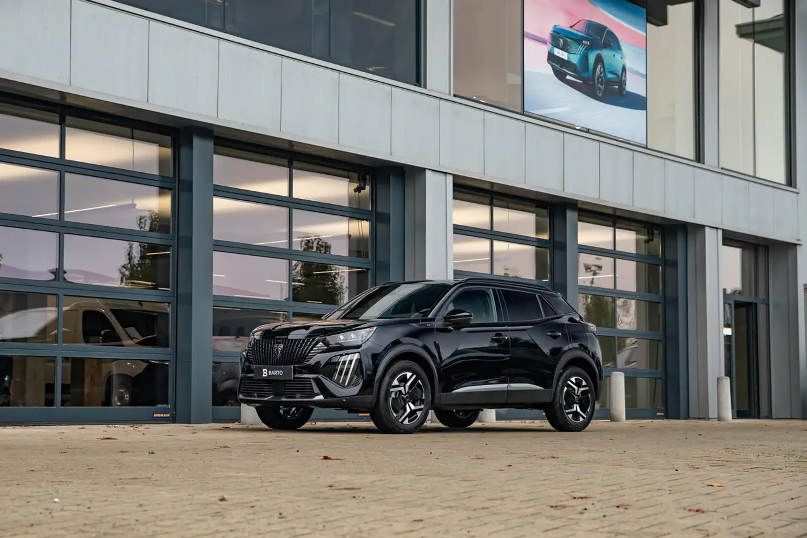 Peugeot 2008 GT | 145 PK Hybrid | 360° | Navi |Dodehoekdet. ... Zwart - 2