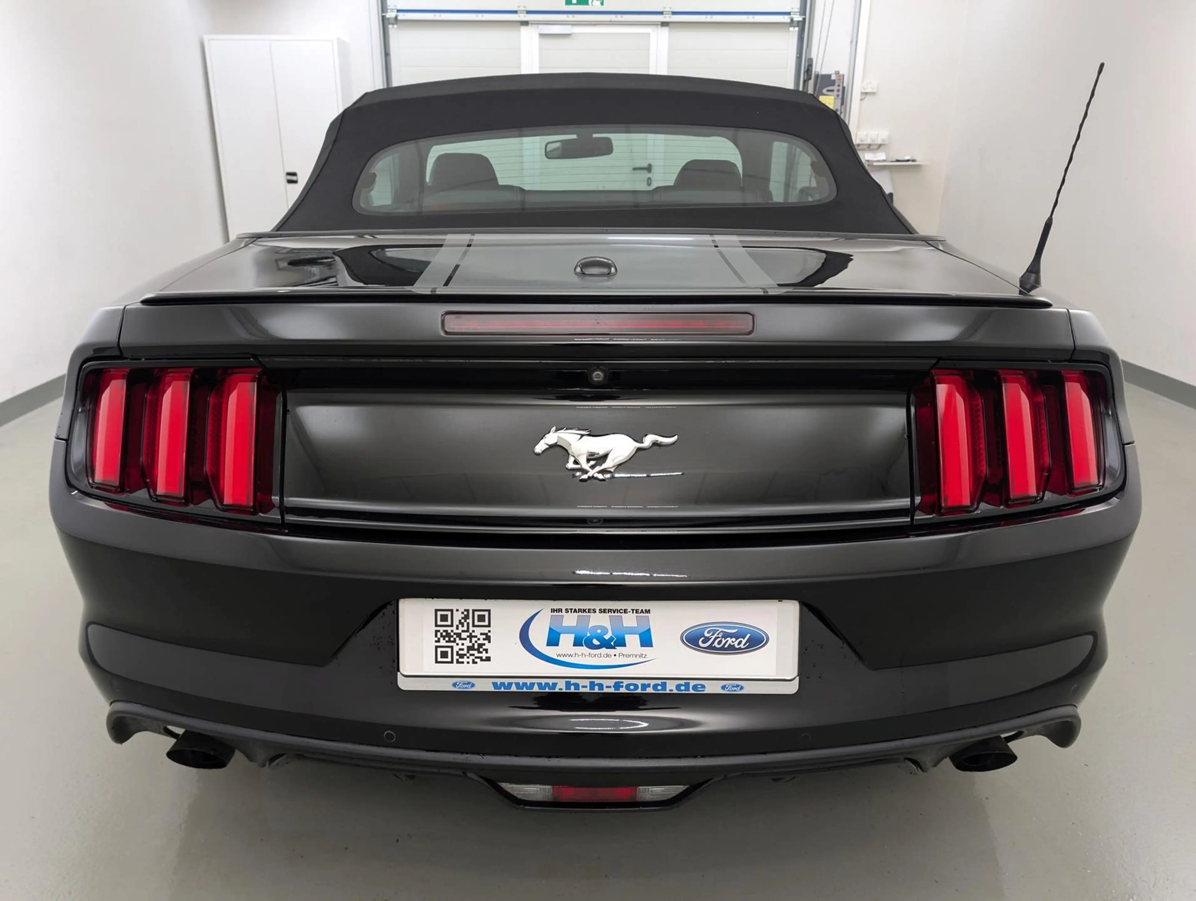 Ford Mustang 2.3 EcoB Aut Convertible SitzKlima+Kam — photo 7
