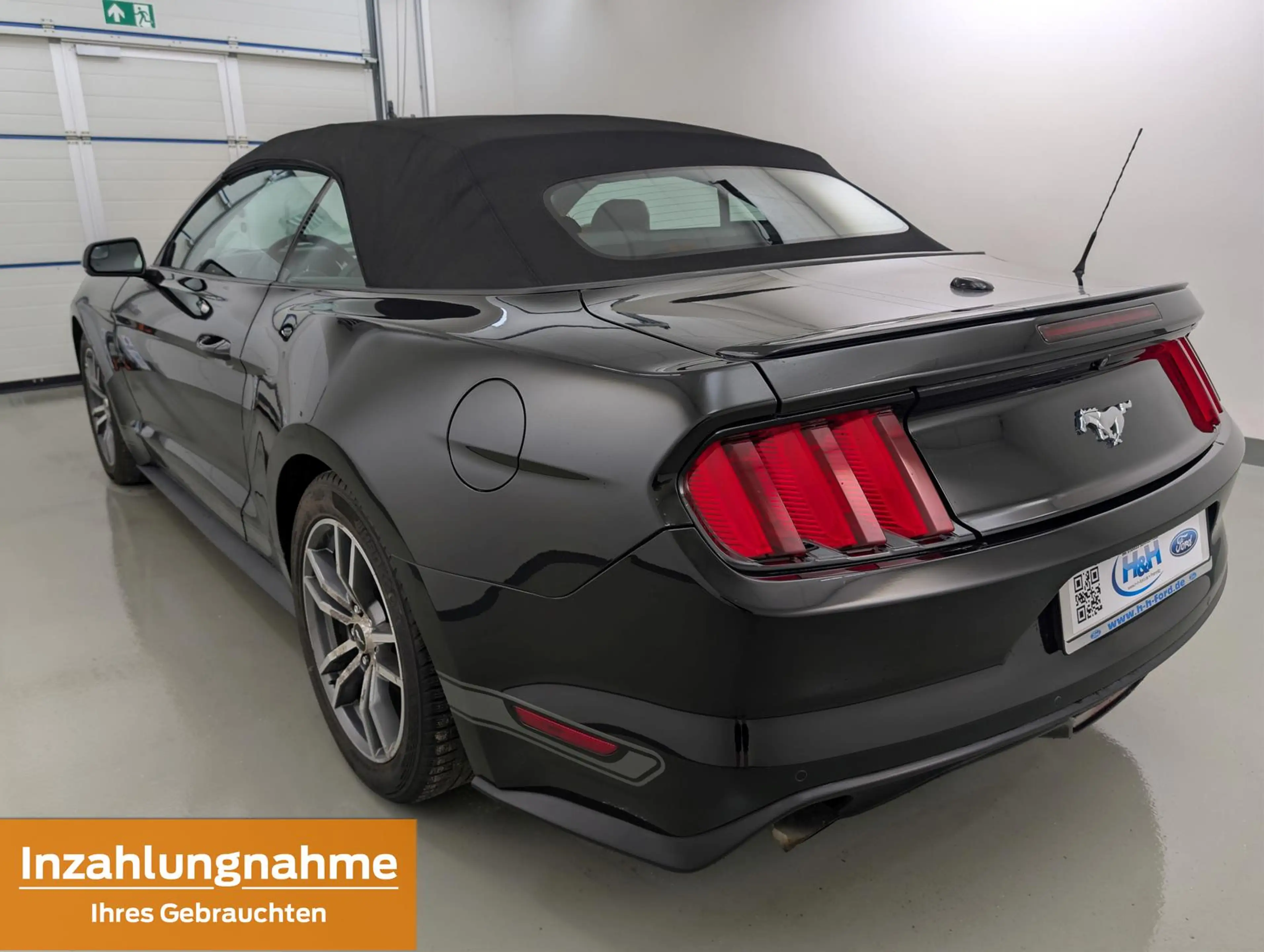Ford Mustang 2.3 EcoB Aut Convertible SitzKlima+Kam — photo 3
