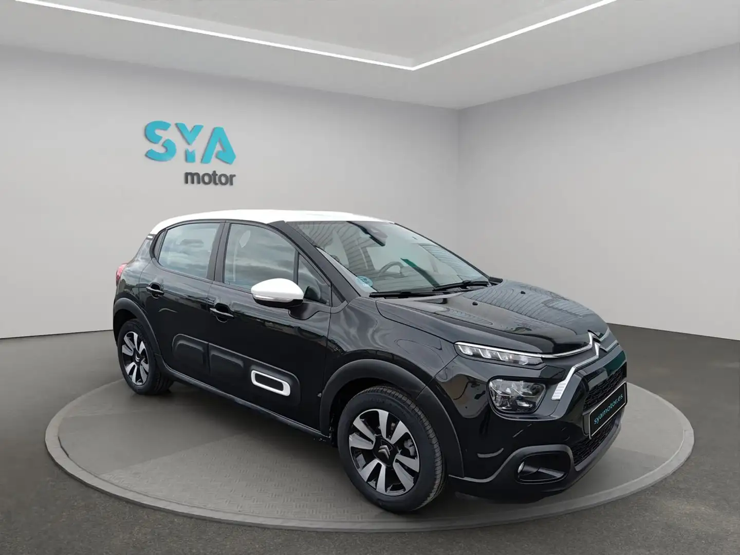 Citroen C3 1.2 PureTech S&S Feel 83 Zwart - 1