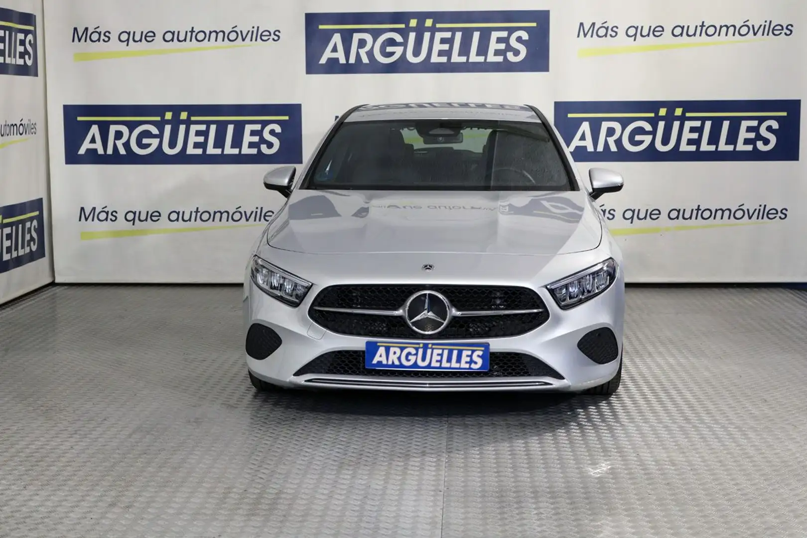 Mercedes-Benz A 200 Mild Hybrid 163cv Plateado - 2