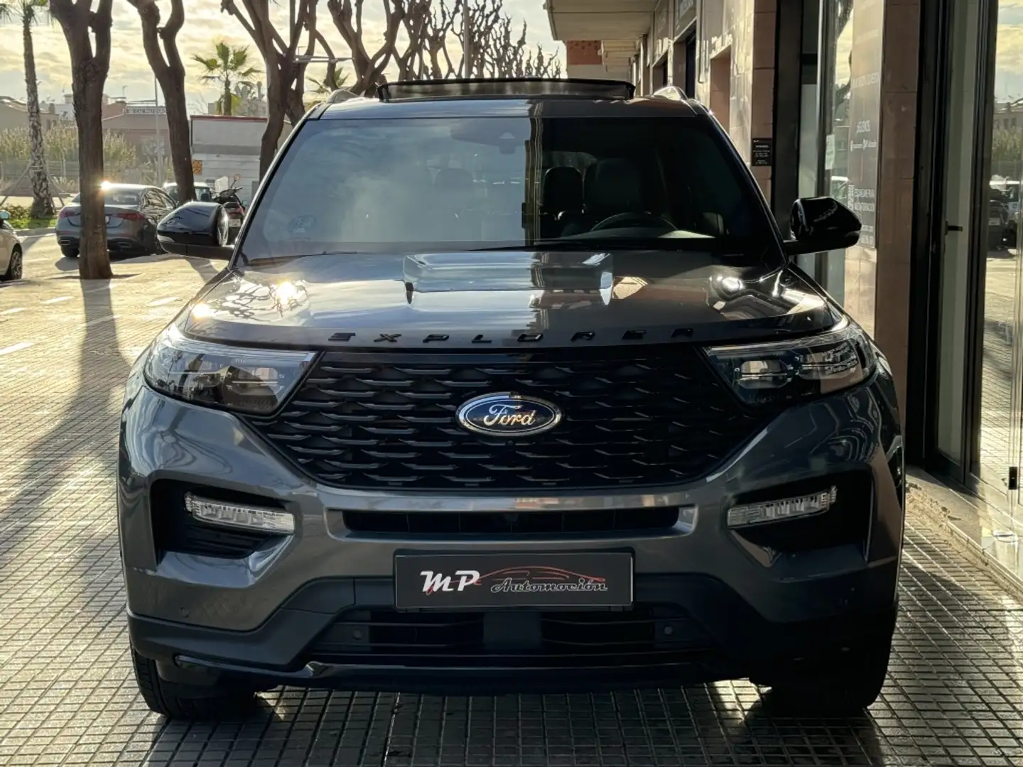 Ford Explorer 3.0 PHEV ST-Line AWD 450 Gris - 2