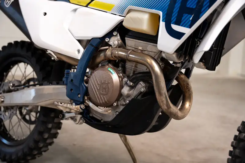 Husqvarna FE 250 - foto 6