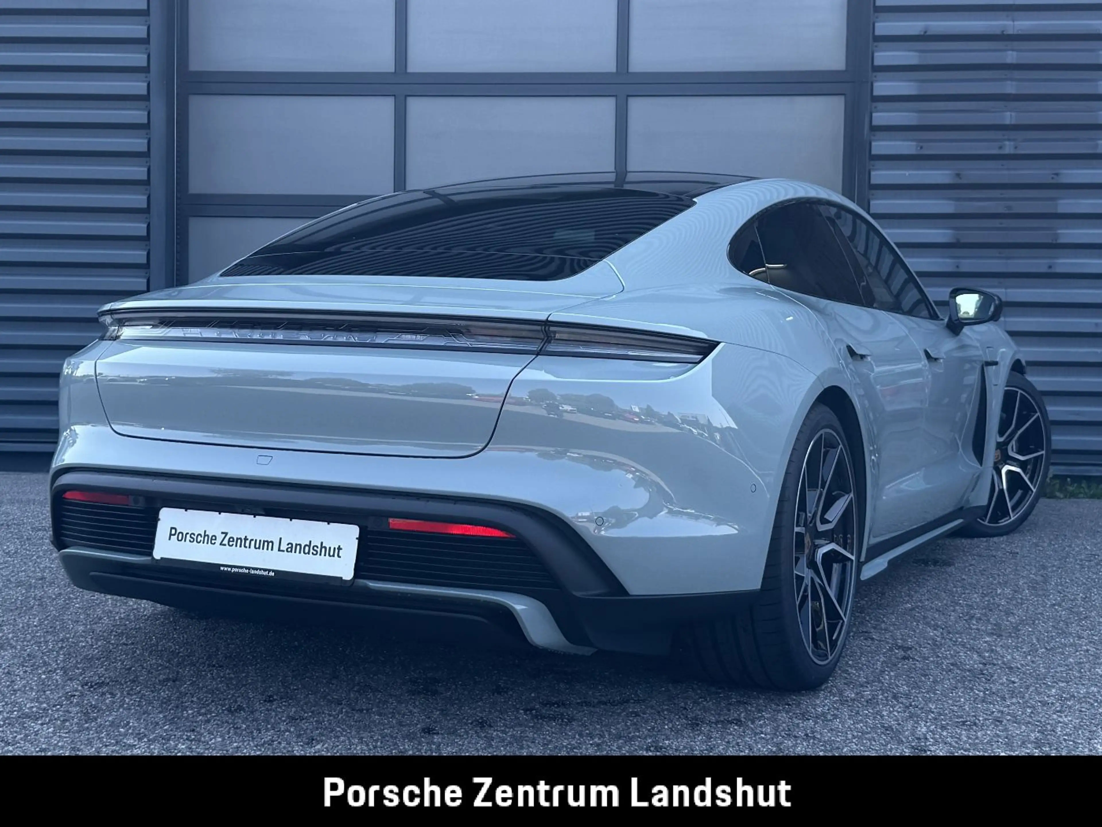 Porsche Taycan 4 Black Edition | InnoDrive | Head-Up | — photo 6