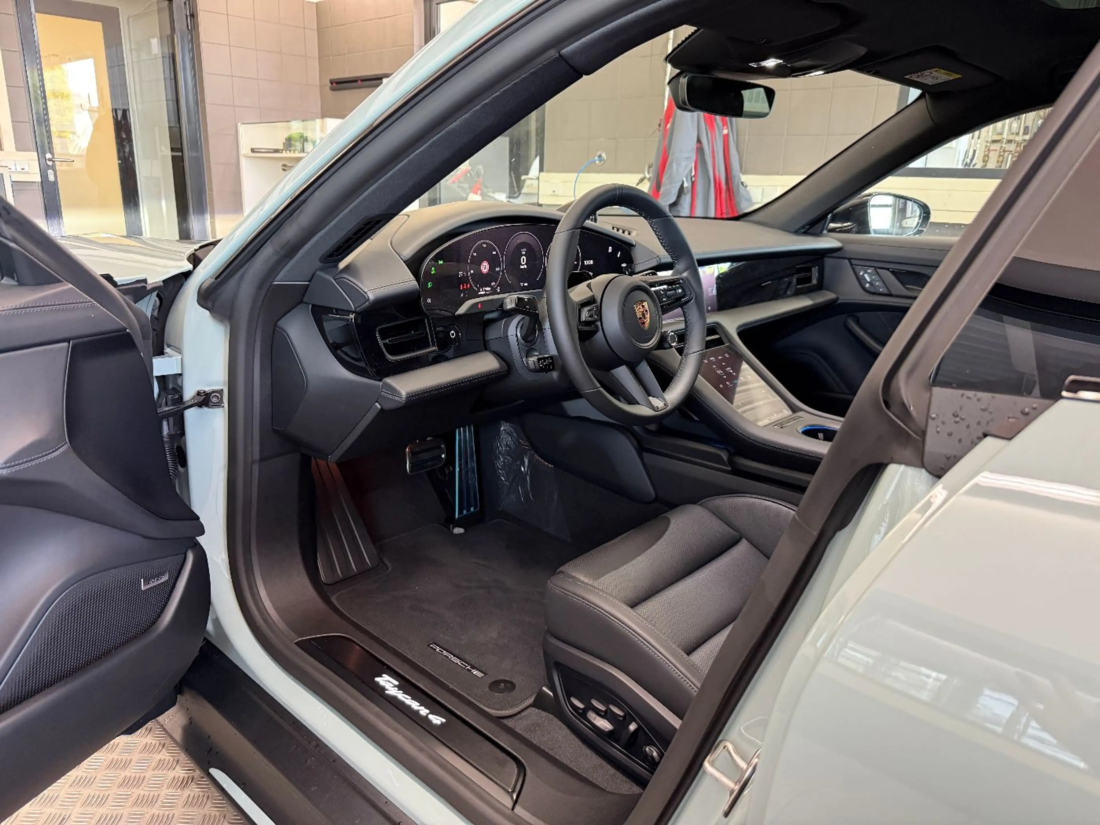 Porsche Taycan 4 Black Edition | InnoDrive | Head-Up | — photo 11