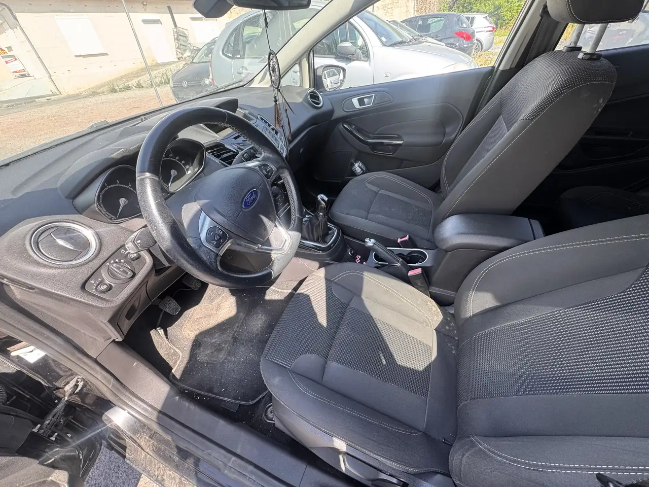 Ford Fiesta 5 portes — photo 5