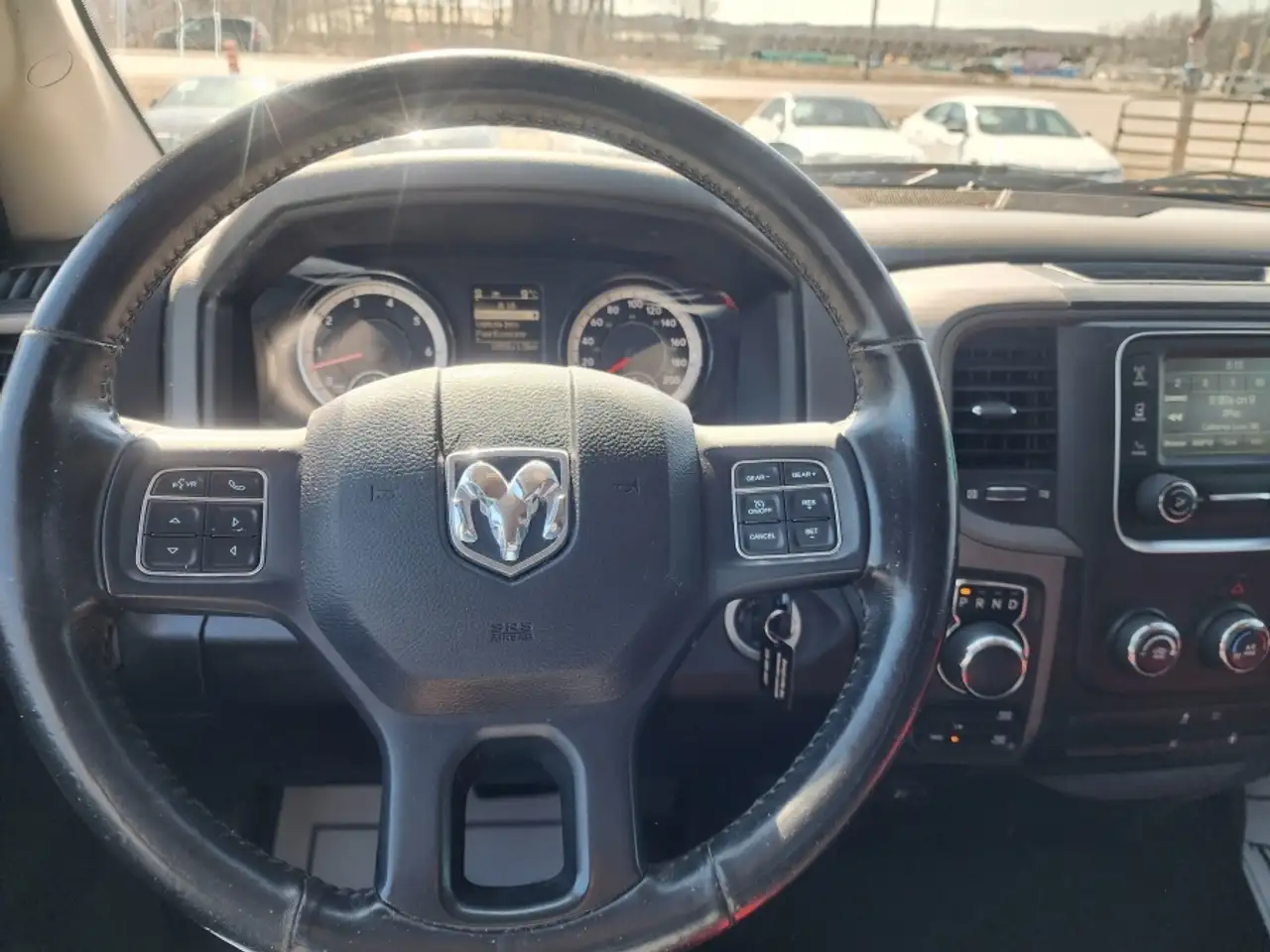 RAM 1500 снимка RAM 1500