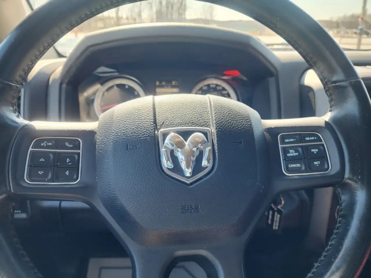 RAM 1500 снимка RAM 1500