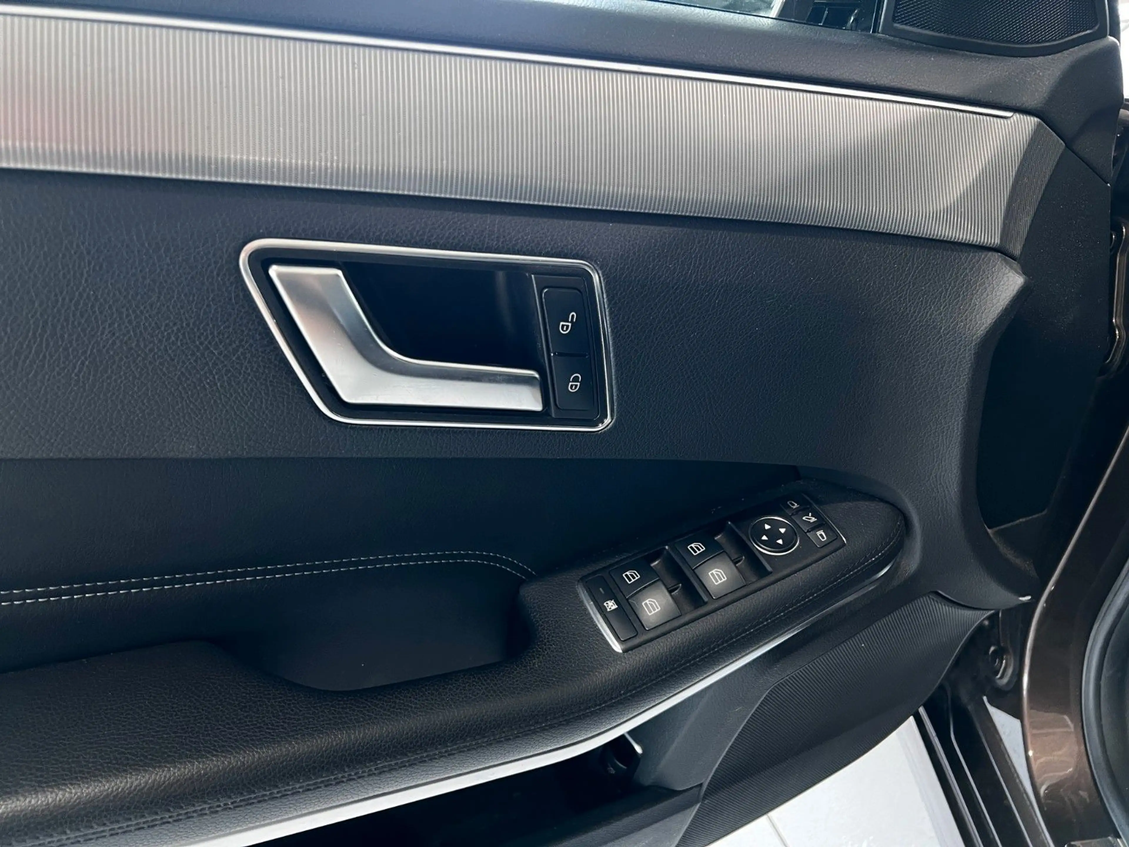 Mercedes-Benz E 250 T CGI | II-HAND | NAVI | SHZ | TEMPO | AHK — photo 17